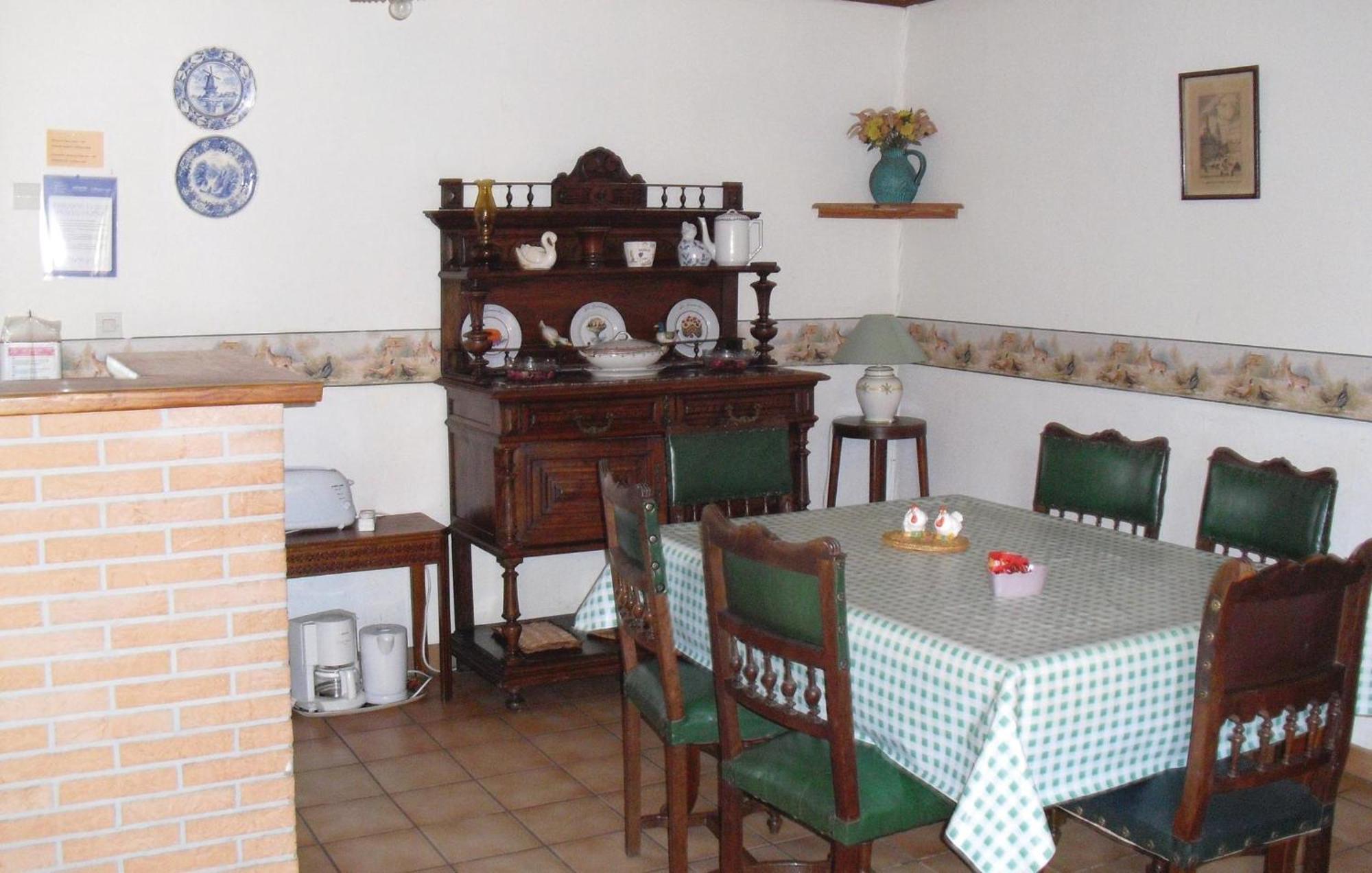 3 Bedroom Beautiful Home In Hames Boucres Buitenkant foto