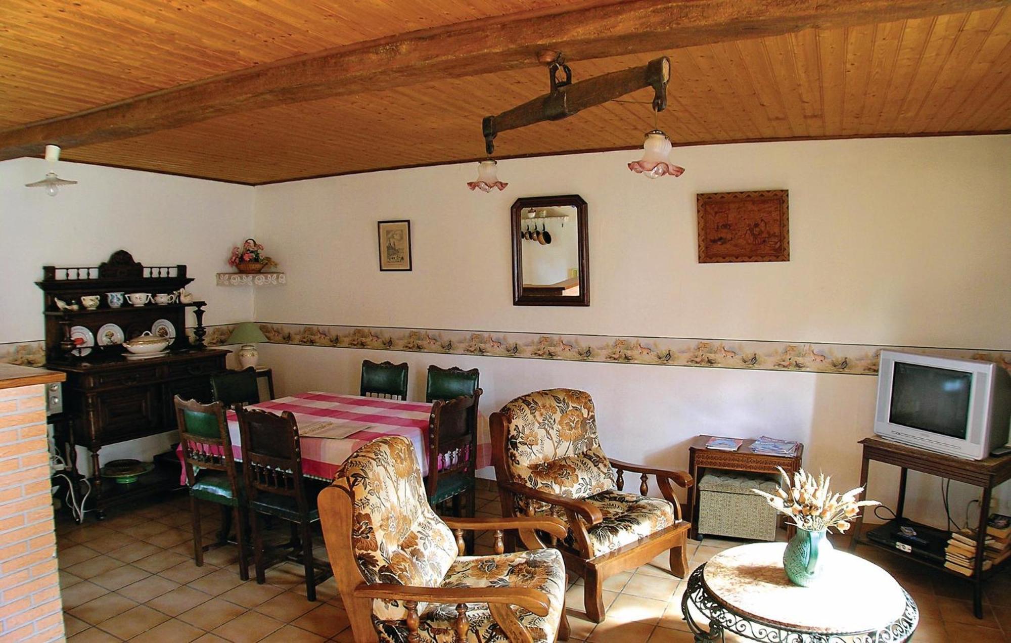 3 Bedroom Beautiful Home In Hames Boucres Buitenkant foto