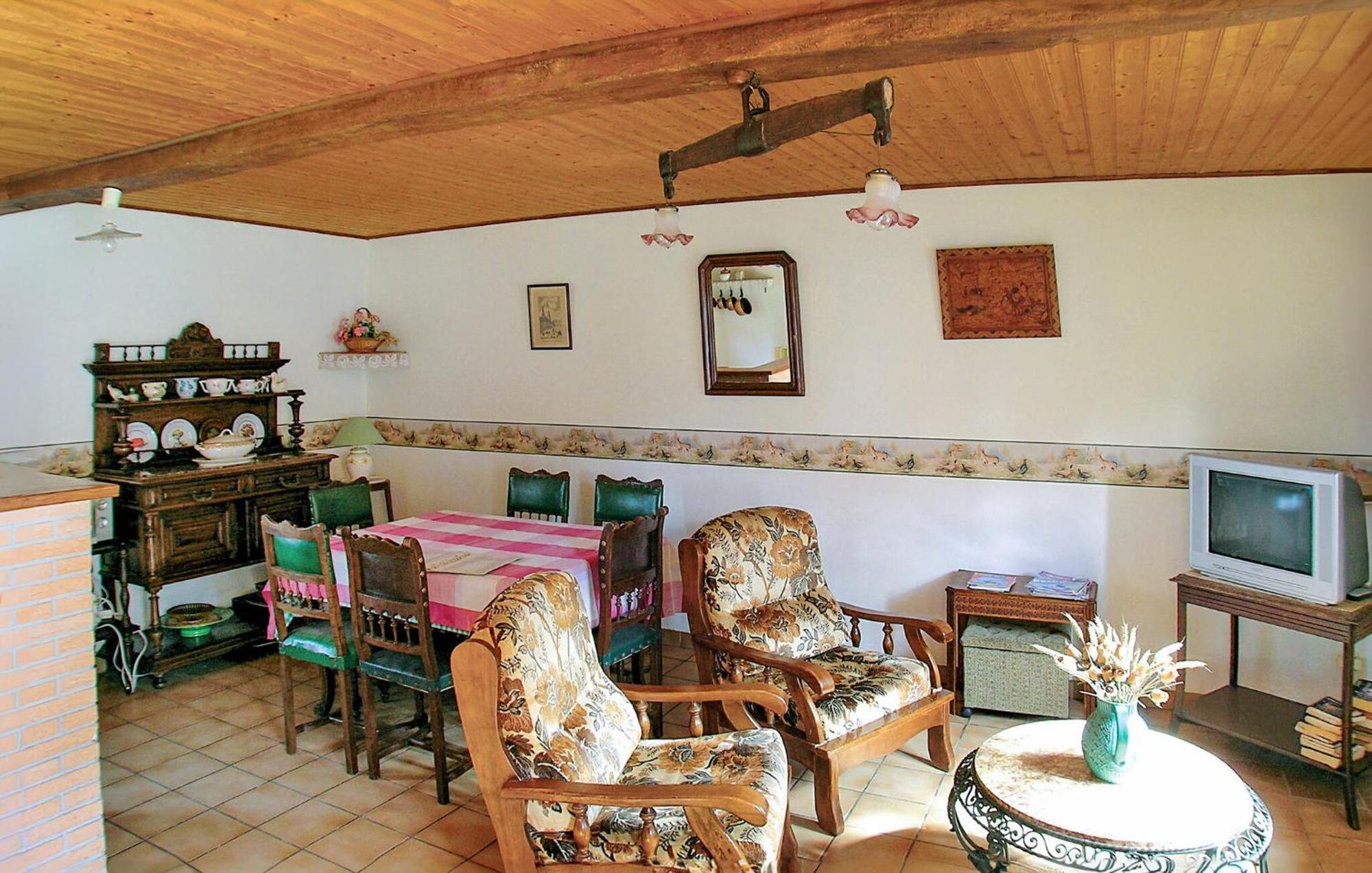 3 Bedroom Beautiful Home In Hames Boucres Buitenkant foto